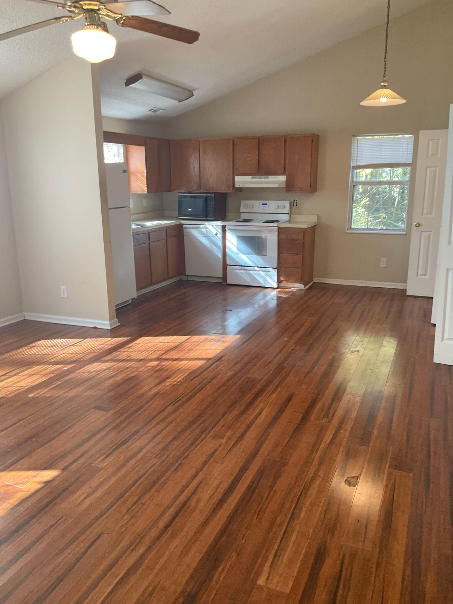 Building Photo - 225 American Dr