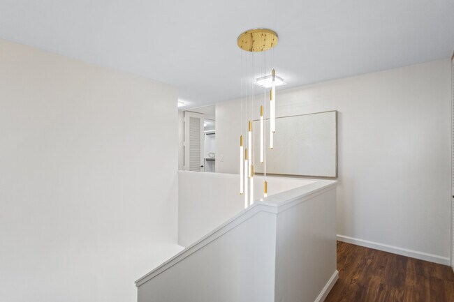 Building Photo - PH1-Hale