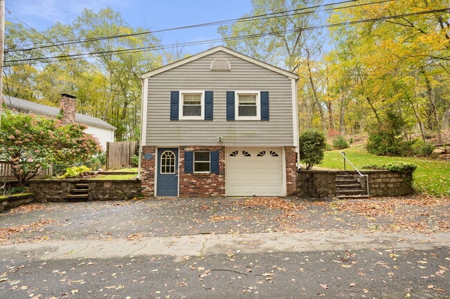 Building Photo - 87B Cottage Rd