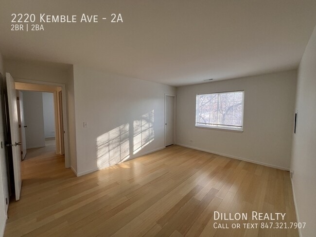 Building Photo - 2220 Kemble Ave