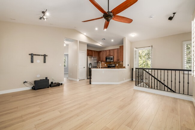 Building Photo - 4233 E Jasper Dr