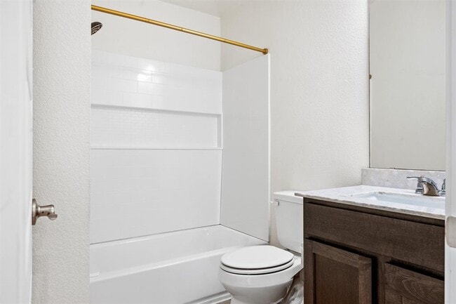 Building Photo - 256 Benmyrtle Trl