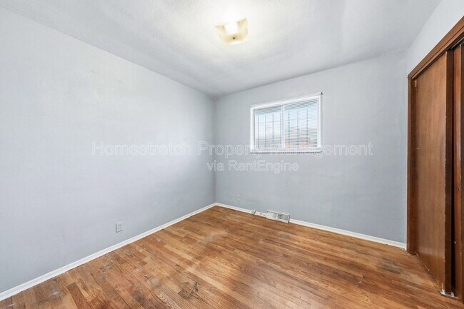 Building Photo - 2301 Belleview Ave