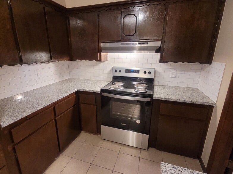 Building Photo - 4805 Del Crest Dr