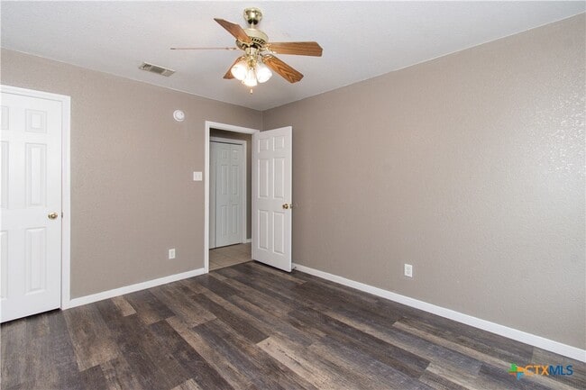 Building Photo - 3007 Dannen Ct
