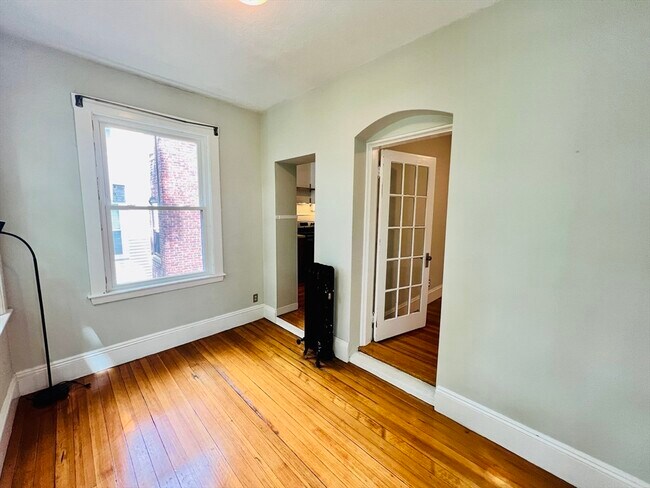 Building Photo - 138 Fuller St