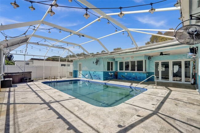 Building Photo - 9240 SW 54th St