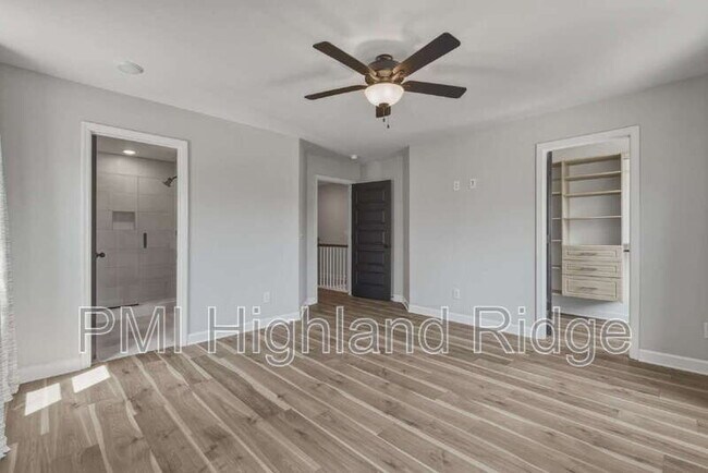 Building Photo - 6084 Ivory Ln