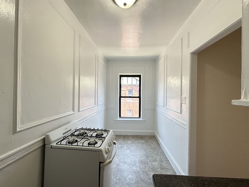 Building Photo - 3312 W Schubert Ave