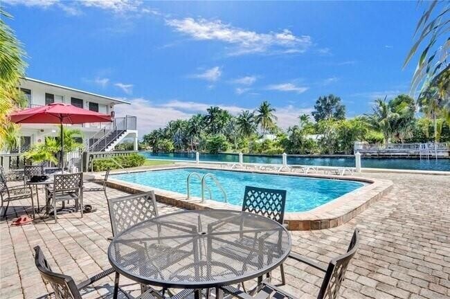 Building Photo - 1816 E Oakland Park Blvd