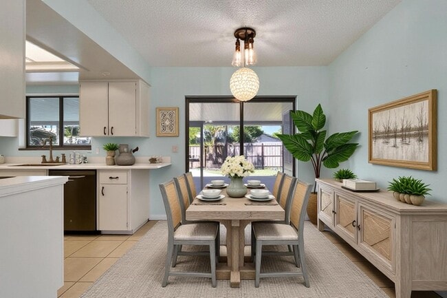 Building Photo - 2145 5th St