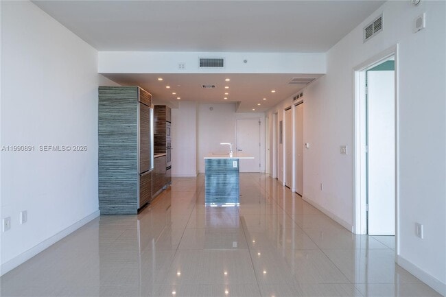 Building Photo - 460 NE 28th St