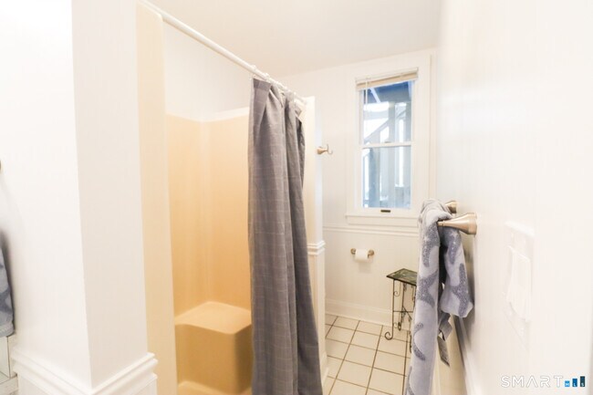 Building Photo - 51 Franklin St