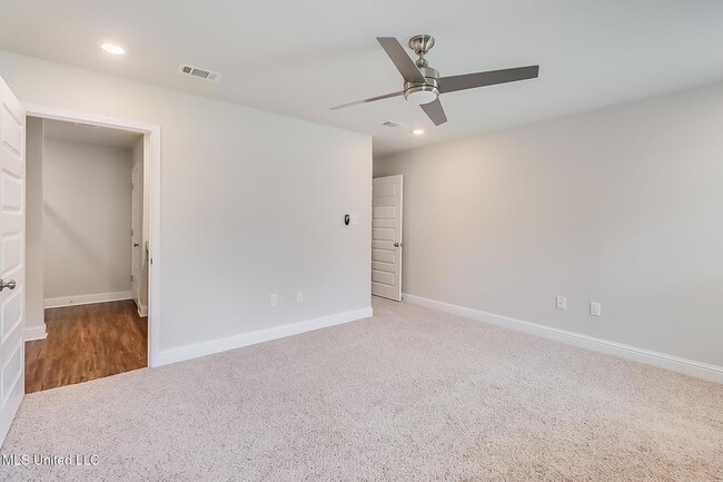 Building Photo - 6559 Eastland Cir