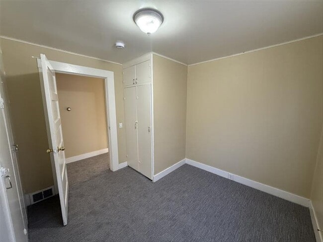 Building Photo - 5925 SW Hall Blvd