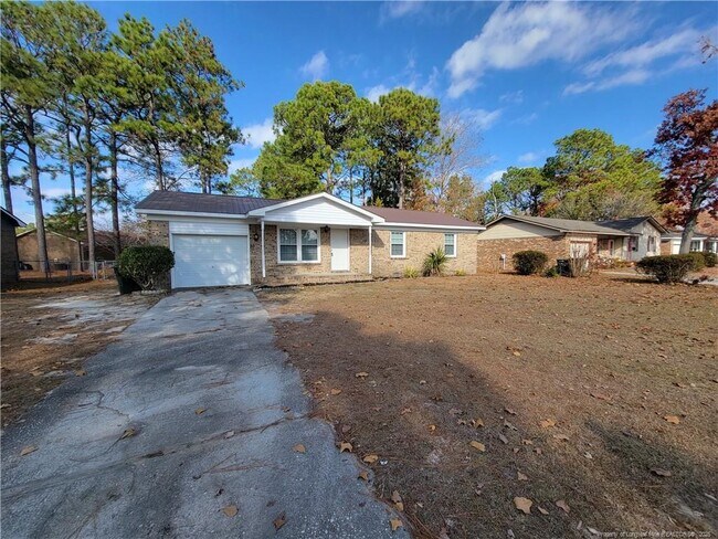 Primary Photo - 678 Walker St
