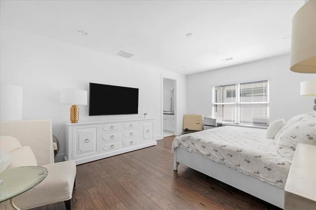 Building Photo - 4139 Normandy Ave