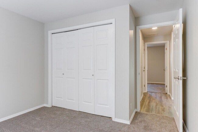 Building Photo - Remodeled near Boise River _ Pet Friendly!!