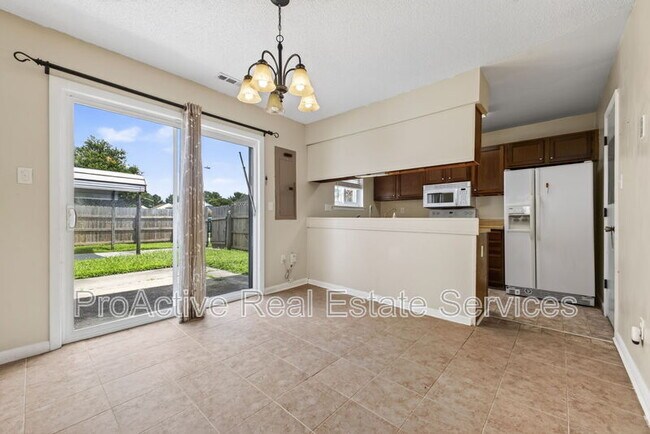 Building Photo - 5025 Halwell Dr