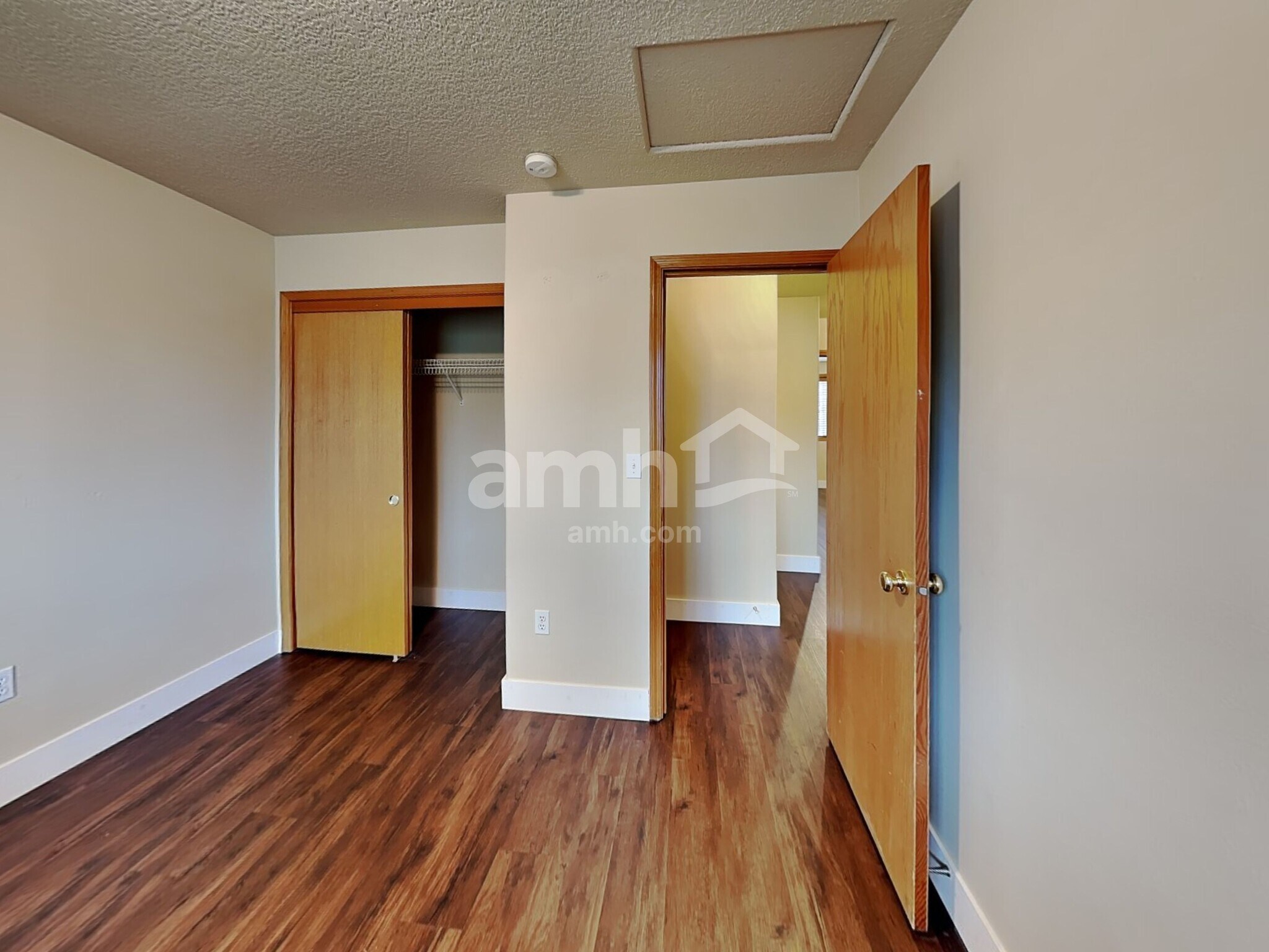 Building Photo - 495 Sunset Ridge Dr
