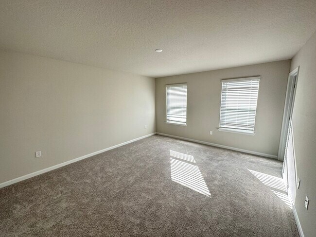 Building Photo - 378 Siesta Vista Ct