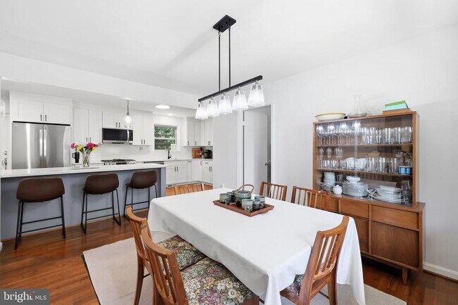 Building Photo - 6605 Grey Fox Dr