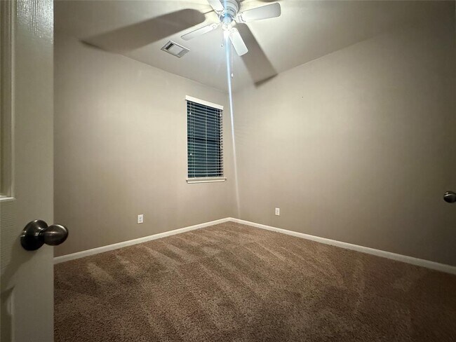 Building Photo - 112 E Adelanta Place