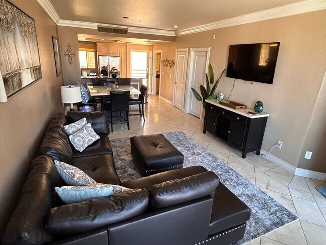 Building Photo - Beautiful  furnished 1 bedroom with a view of the Sphere!