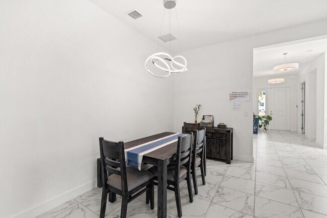 Building Photo - 13185 Mount Columbia Terrace