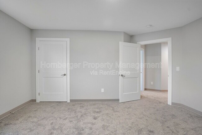 Building Photo - 1603 N Manifold Ln