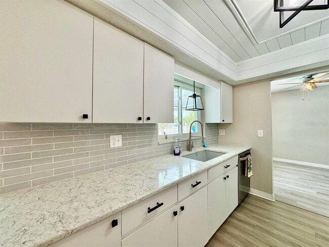 Building Photo - 2924 Catherine Dr