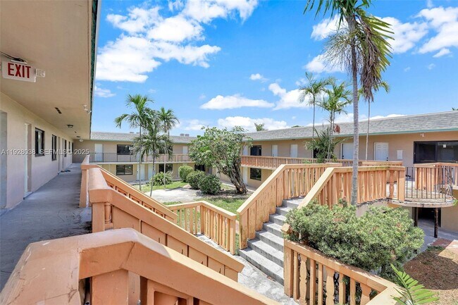 Building Photo - 13210 Memorial Hwy