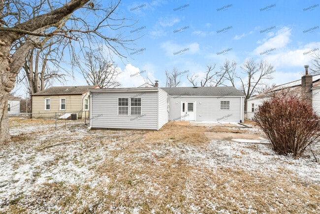 Building Photo - 3741 St Gregory Ct