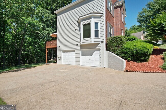 Building Photo - 821 Soaring Dr NE