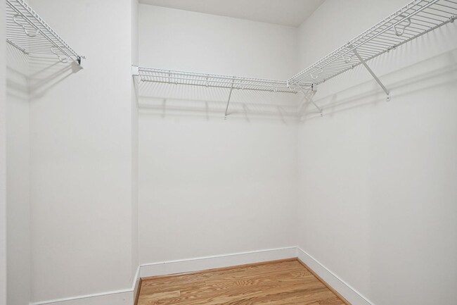 Building Photo - Upscale Living in Downtown DC! Pool, Gym, ...