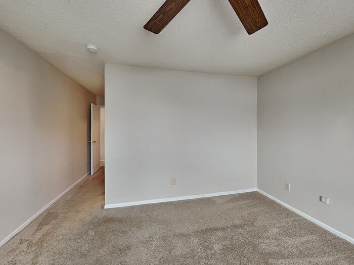 Building Photo - 10304 Liverpool Way