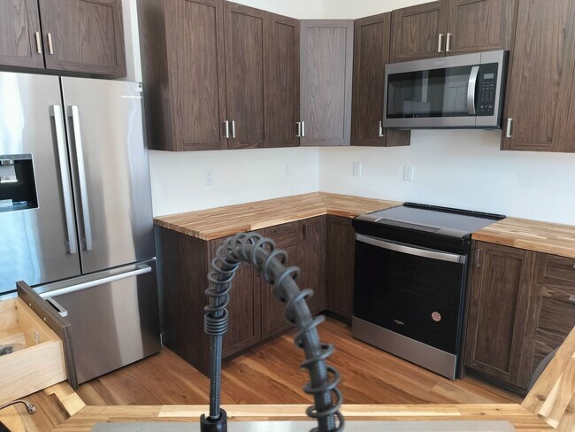 Building Photo - Lumberton Star