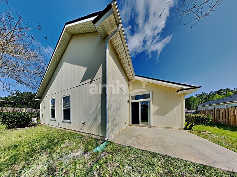 Building Photo - 386 Stonehurst Pky