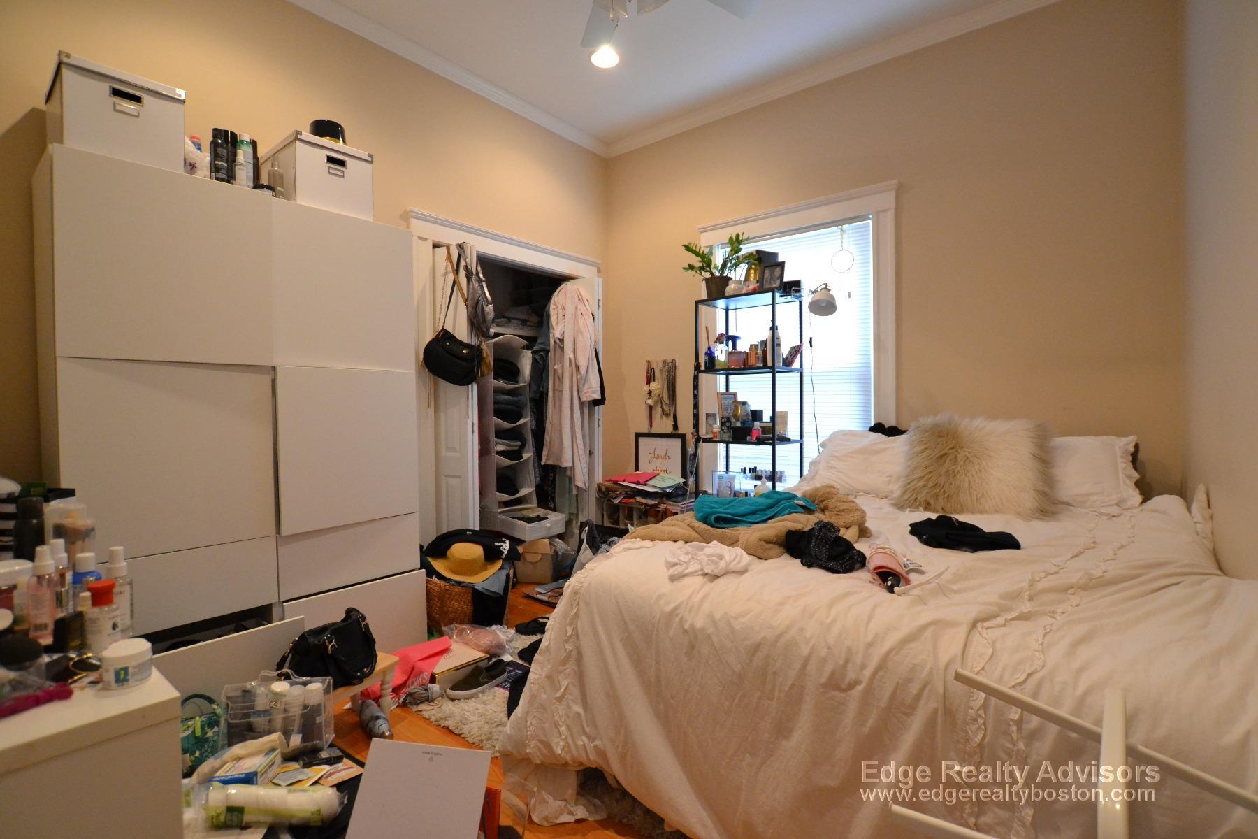 Building Photo - 6 Cummings Rd