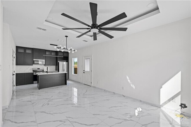 Building Photo - 10 Buccaneer Dr