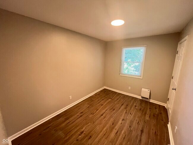 Building Photo - 6214 Eastridge Dr