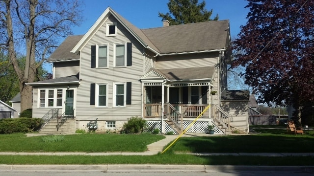 Building Photo - W59N408 Hilbert Ave