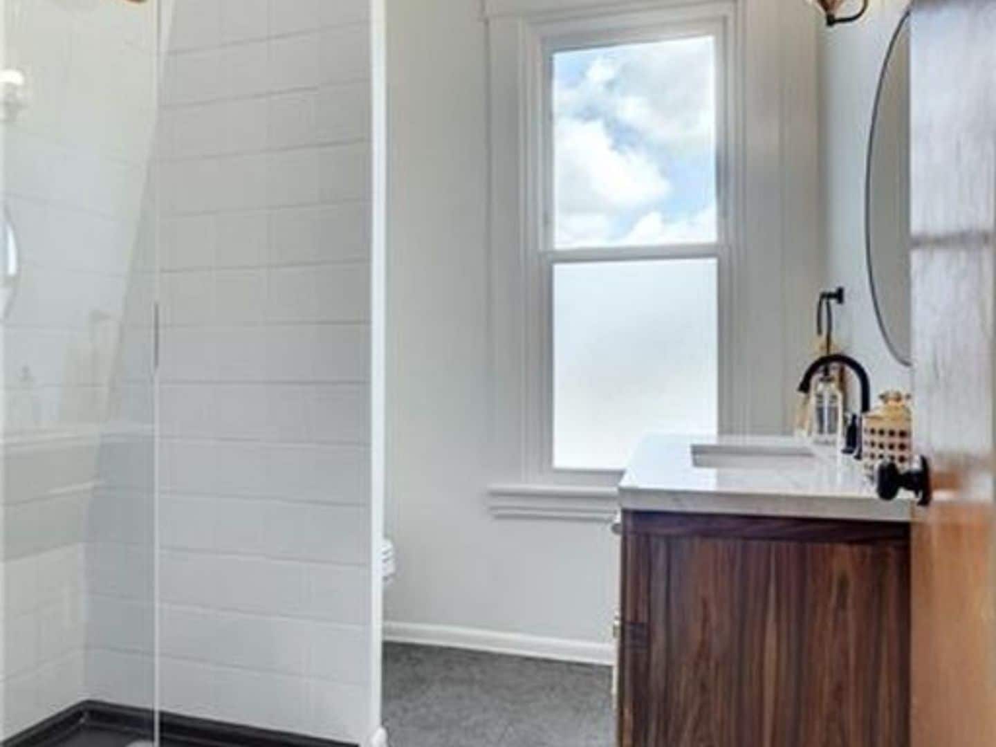 Building Photo - 1124 Bellaire Ave