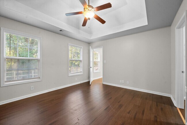 Building Photo - 2845 Teakwood Dr