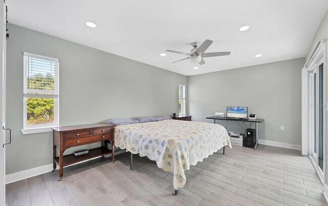 Building Photo - 9492 Galaxie Cir