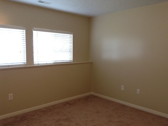 Building Photo - 2661 W 2175 S