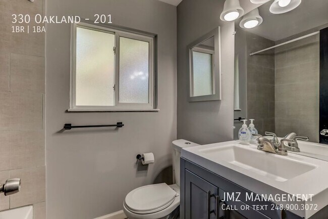 Building Photo - 330 Oakland-201