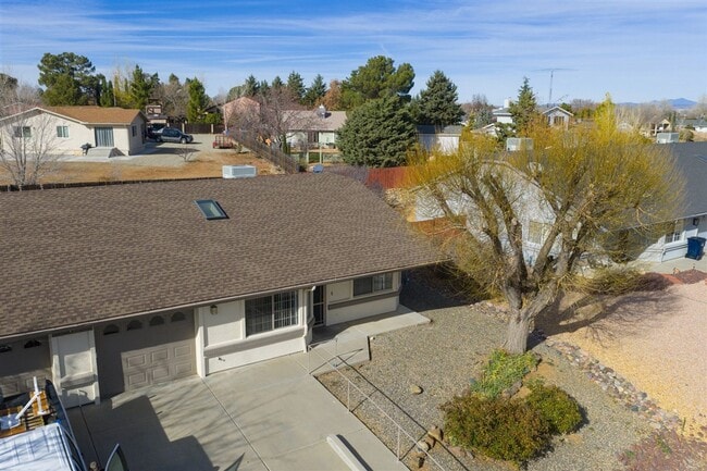 Building Photo - 4150 N Viewpoint Dr