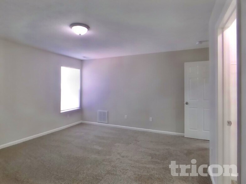 Building Photo - 176 Heartwood Hill