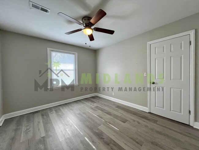 Building Photo - 6811 Doby Dr